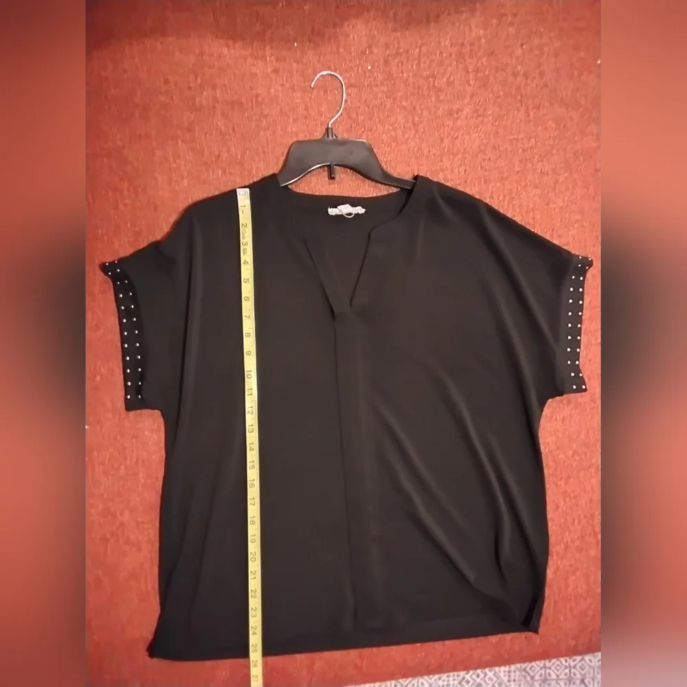 Black Boxy Short Sleeve Blouse